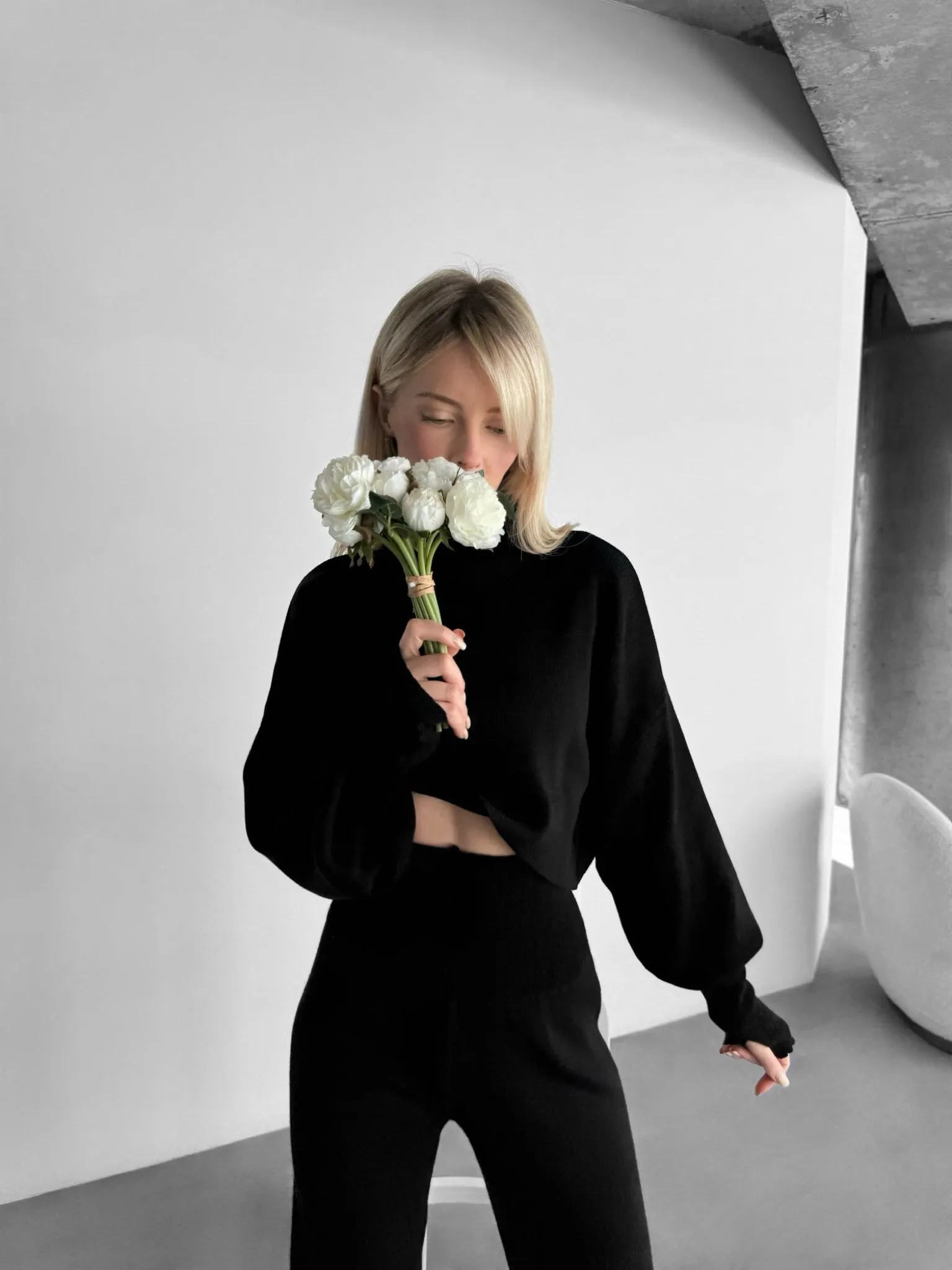 Crop Collar Sweater - Black